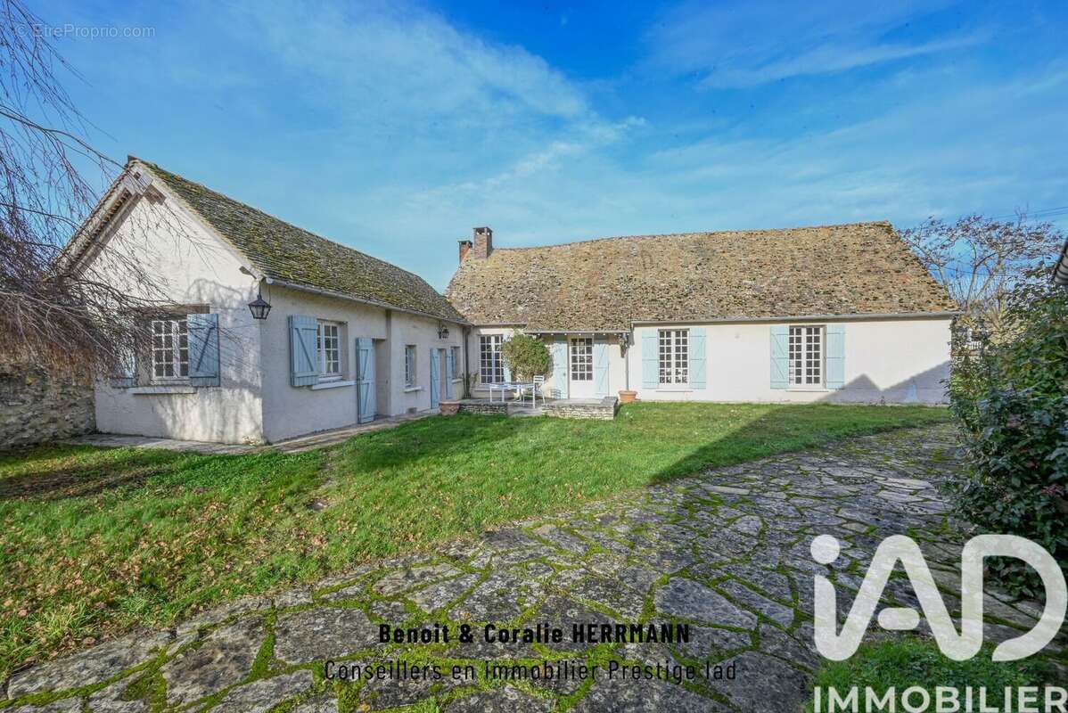 Photo 2 - Maison à HOUDAN