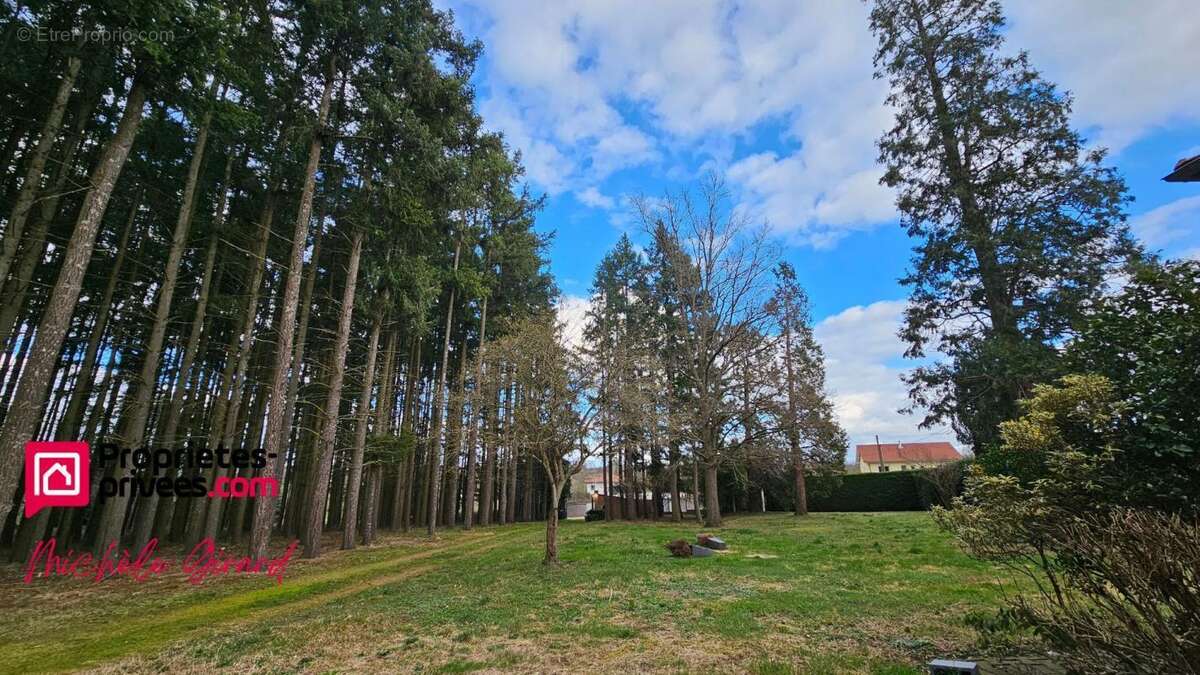 Maison à SAINT-VINCENT-DE-BOISSET