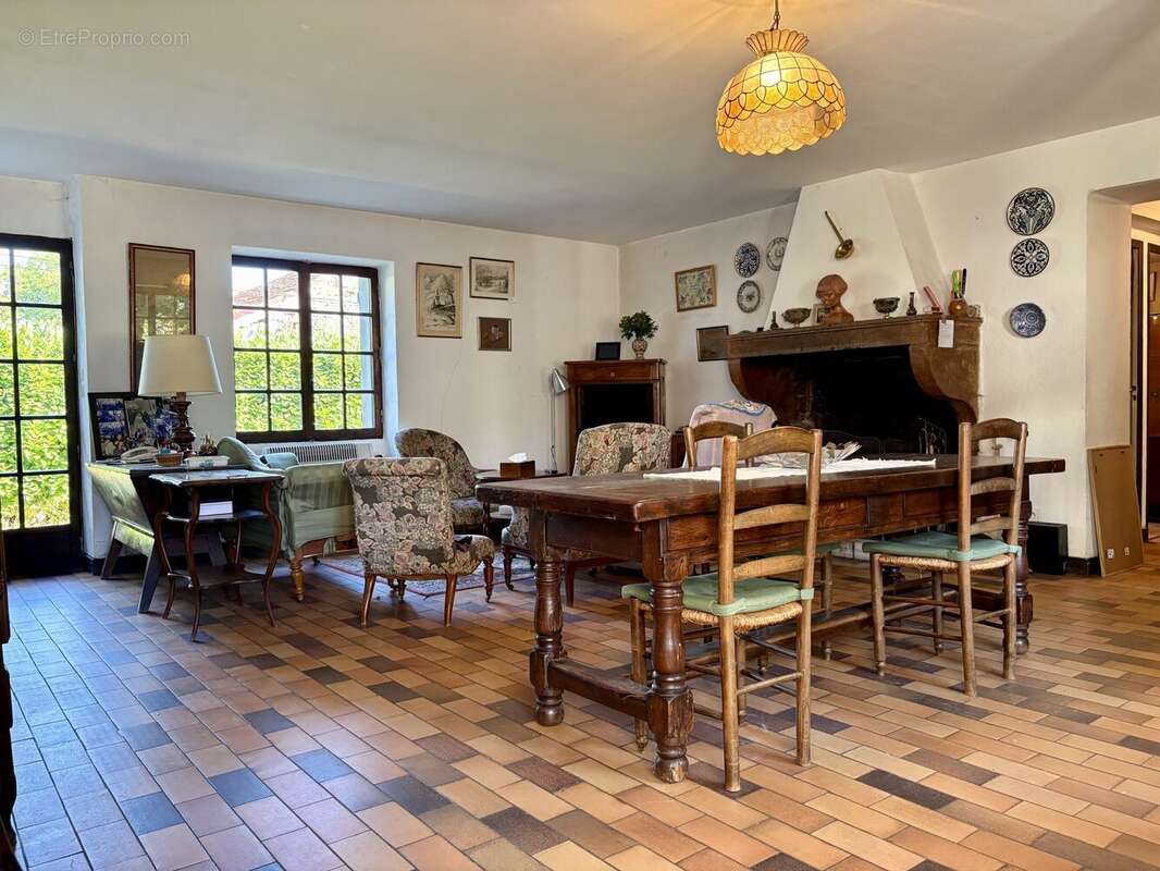 Maison 180 m² à Ratenelle  - photo 3