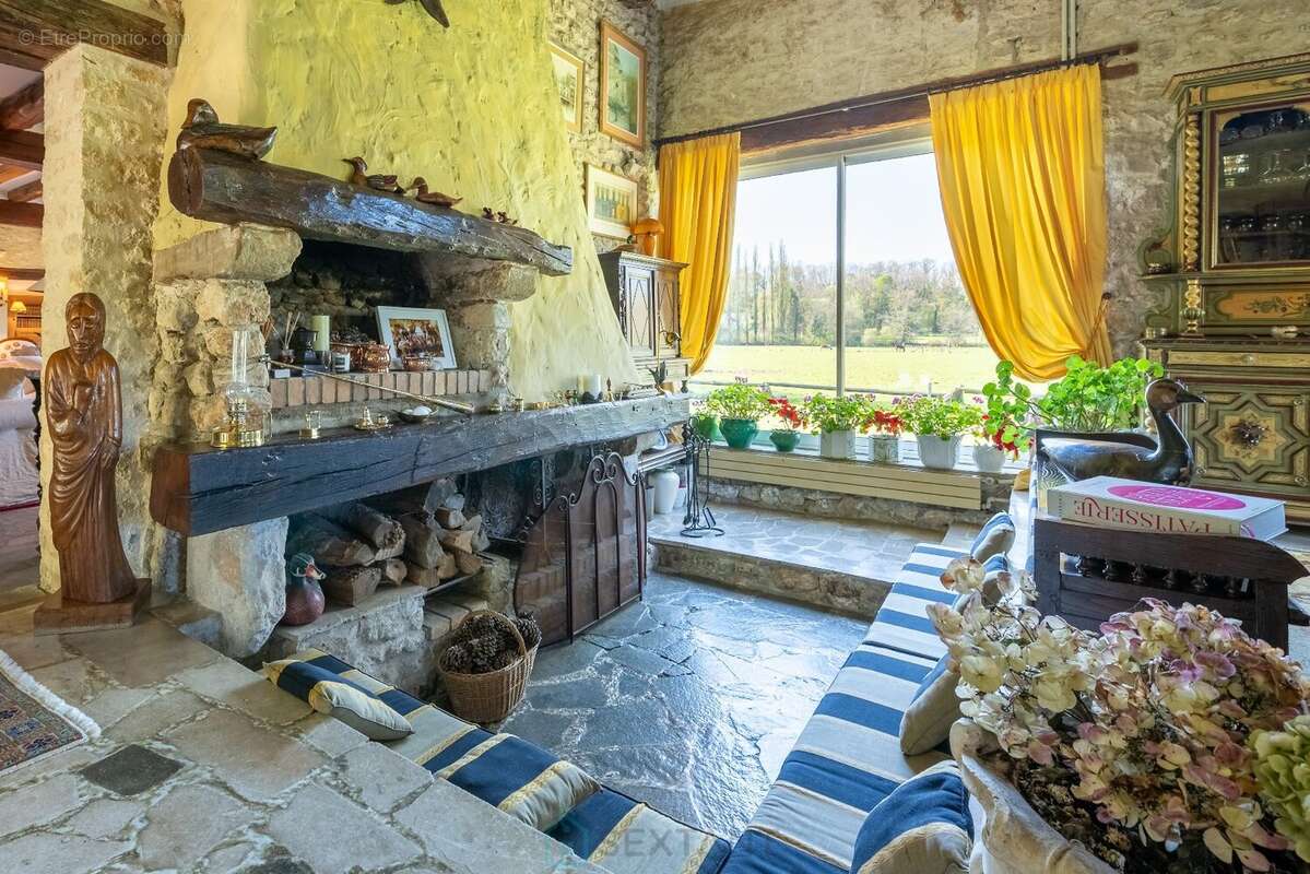 Maison à FONTAINEBLEAU