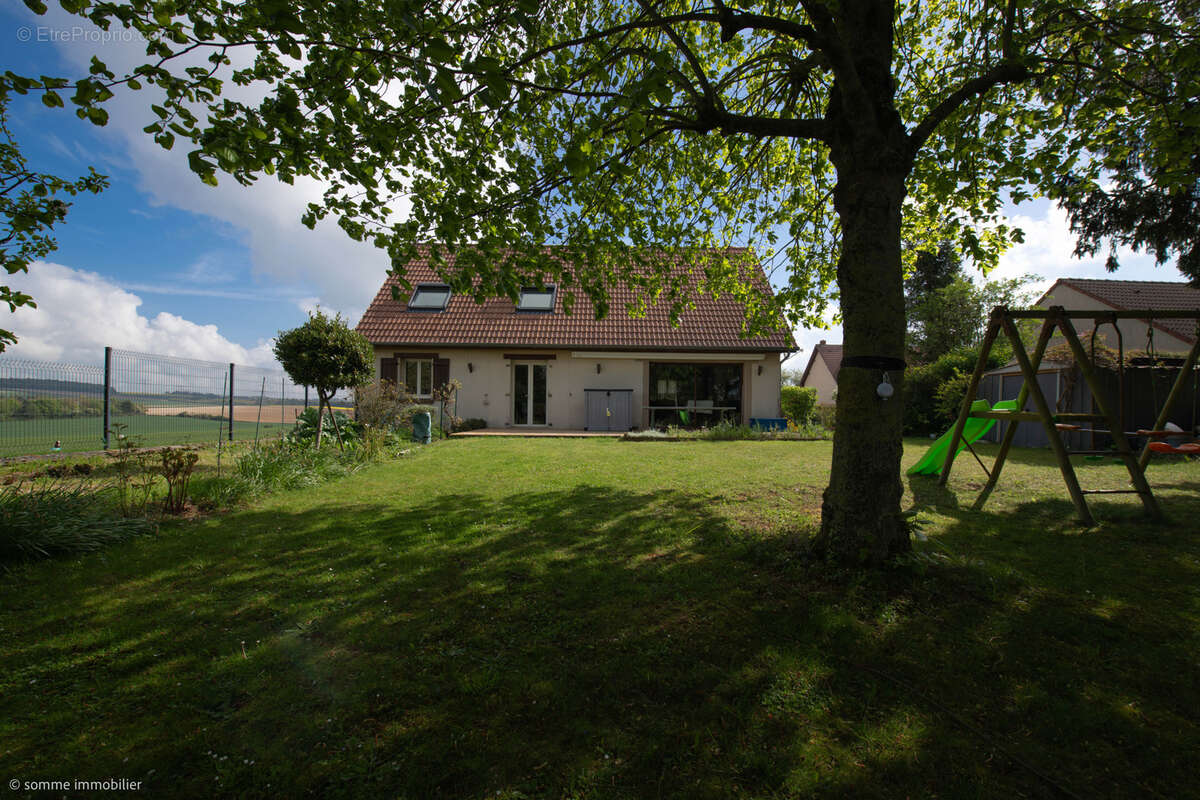 Maison à SAINT-VAAST-EN-CHAUSSEE