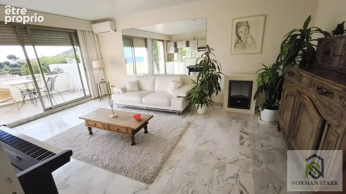 Roquebrune-Cap-Martin – 2 pièces 48 m² au dernier étage avec terrasse de 17 m² vue mer panoramique, résidence avec piscine, cave - photo 3