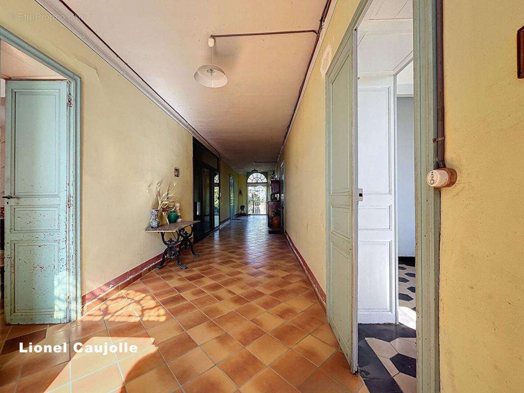 Maison de maître 295 m2 et dépendance à Rabastens - photo 9
