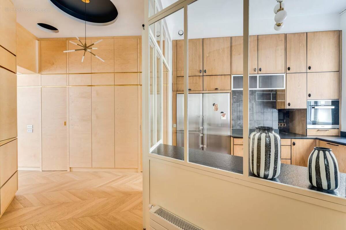 Appartement à PARIS-2E