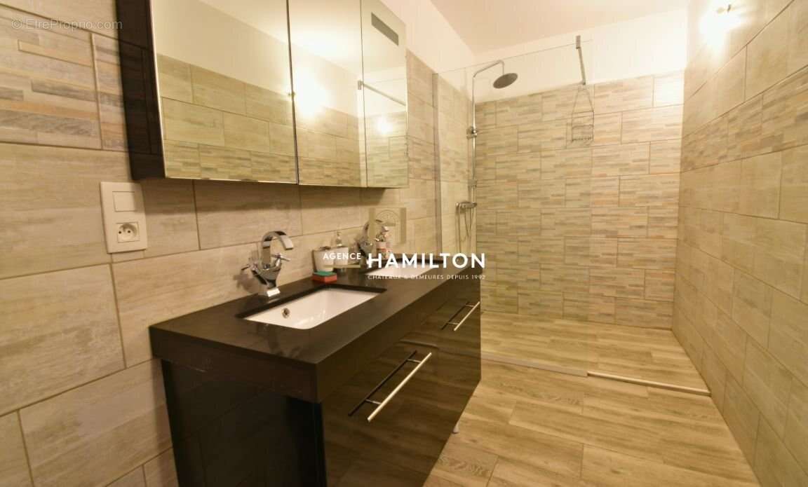 Maison à VILLENEUVE-SUR-VERE