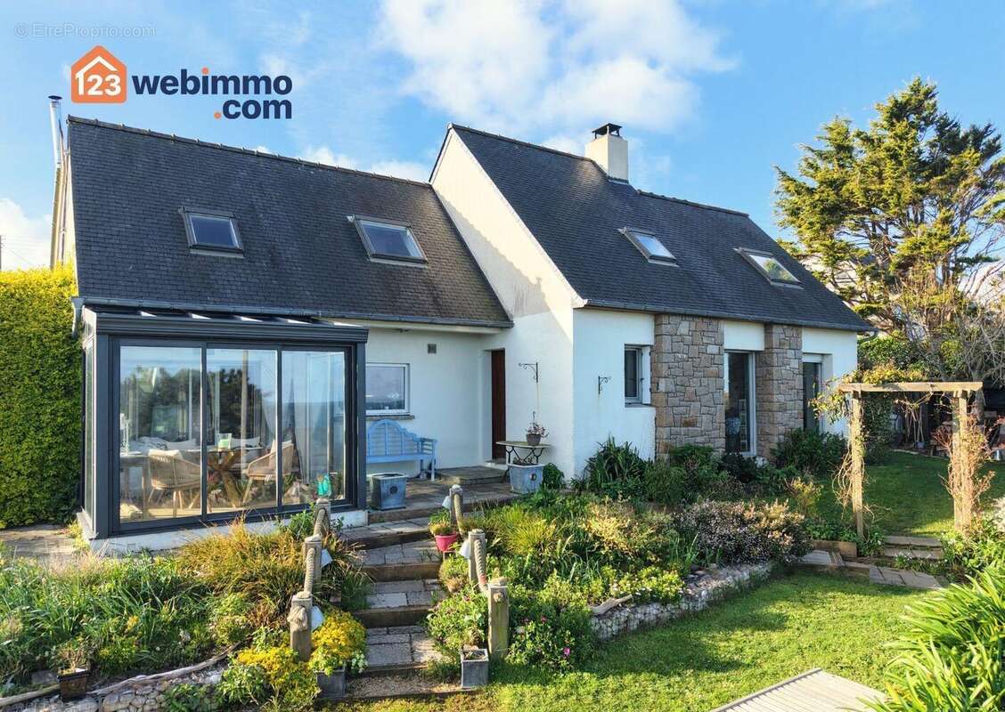 Maison 125 m² à Tredrez-Locquemeau  - photo 2