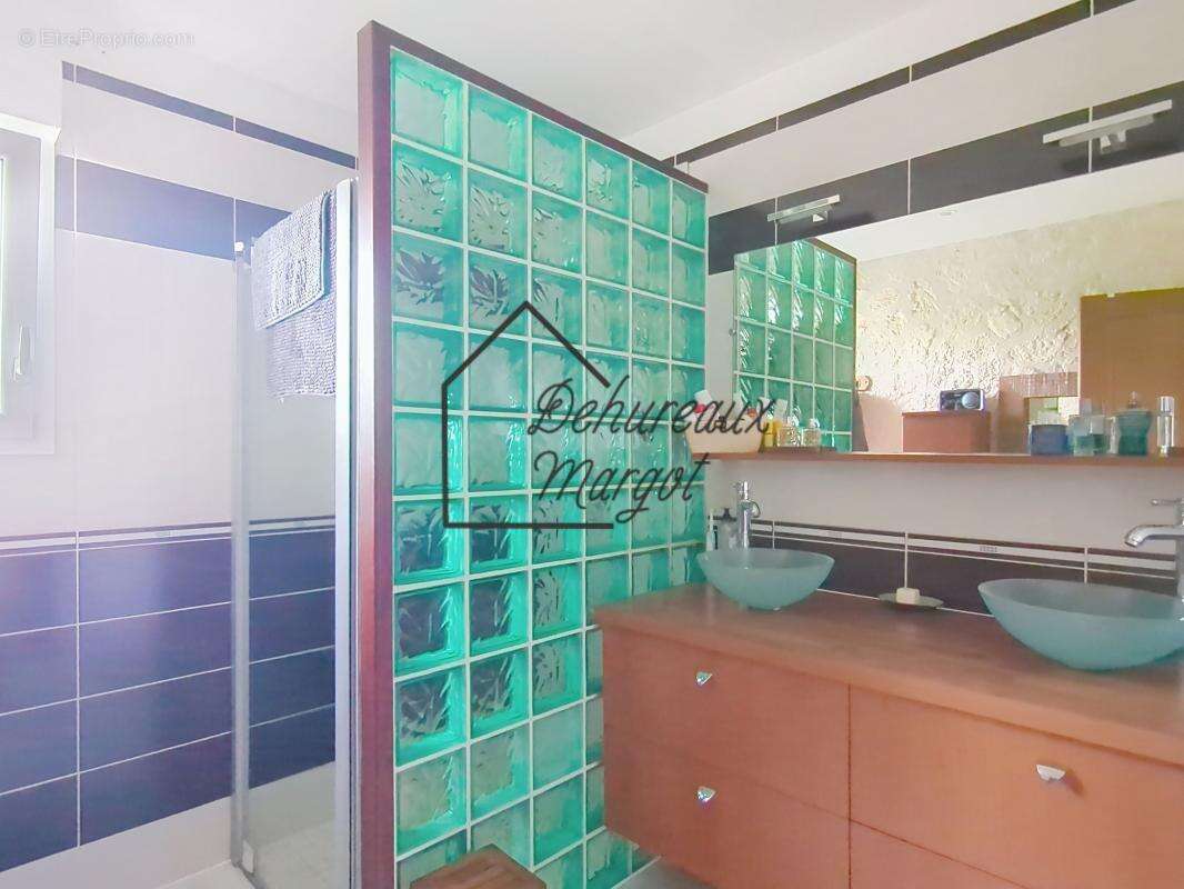 Maison à AZAY-SUR-CHER