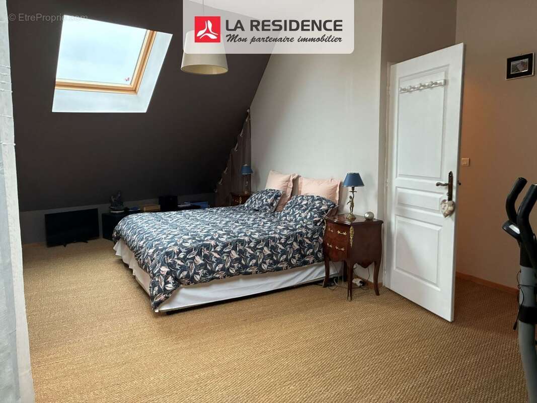 Maison 190 m² à Breval  - photo 9