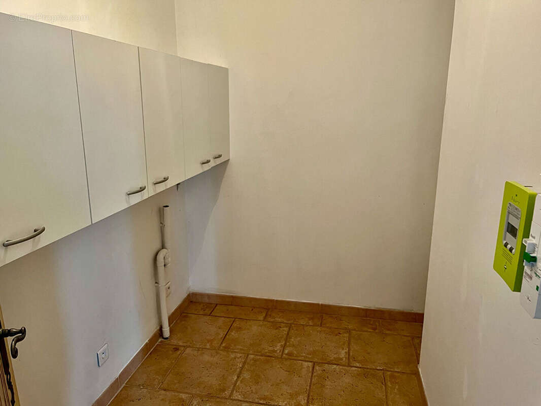 Appartement à L'ISLE-SUR-LA-SORGUE