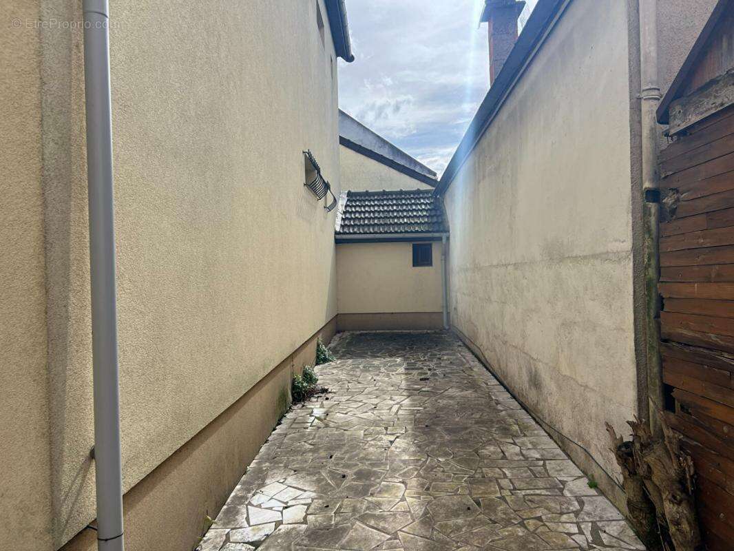 Maison à MONTREUIL