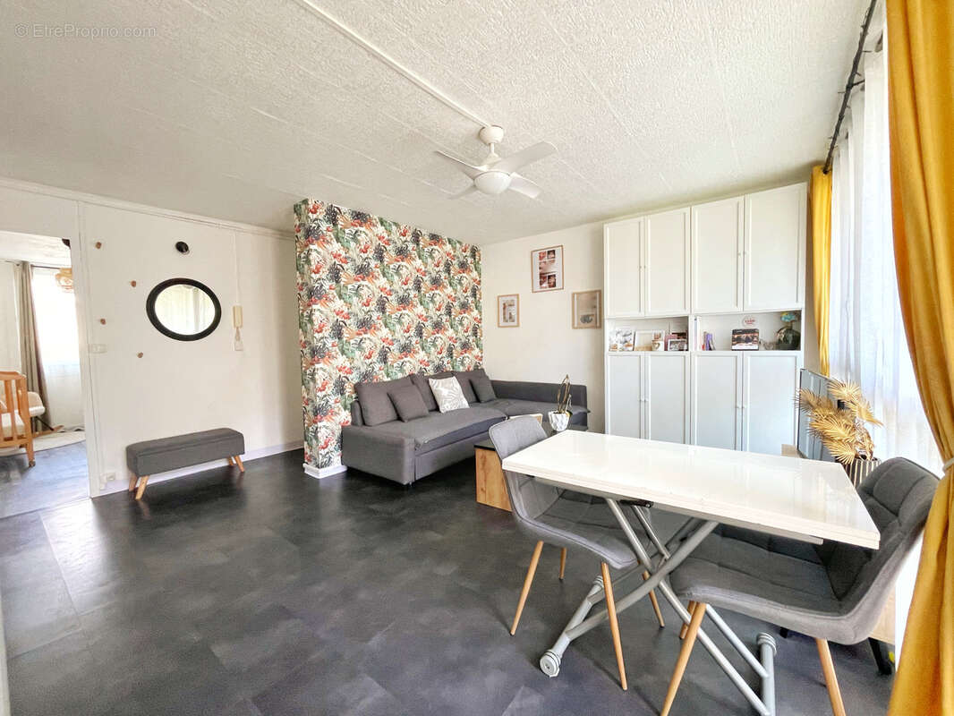 Appartement à OULLINS