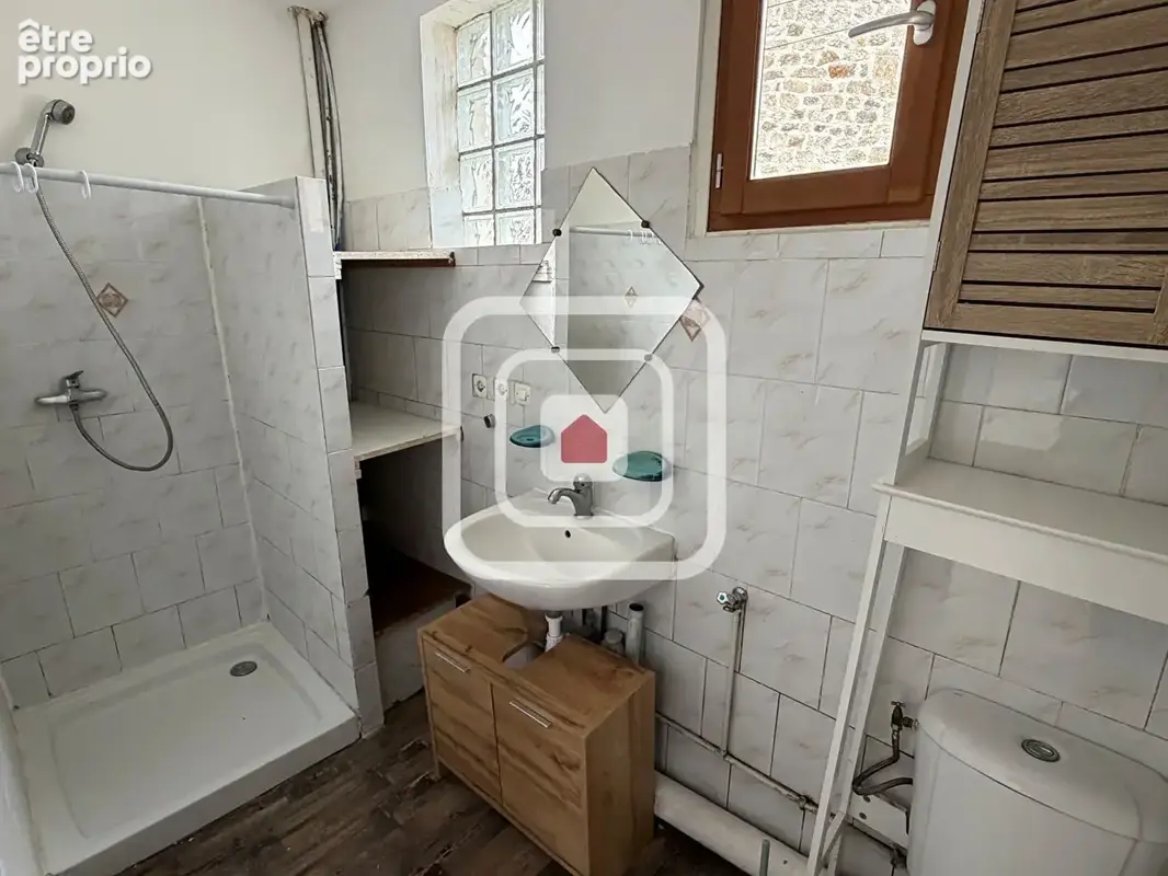 Maison ancienne de plain-pied avec jardin et petite dépendance - photo 10