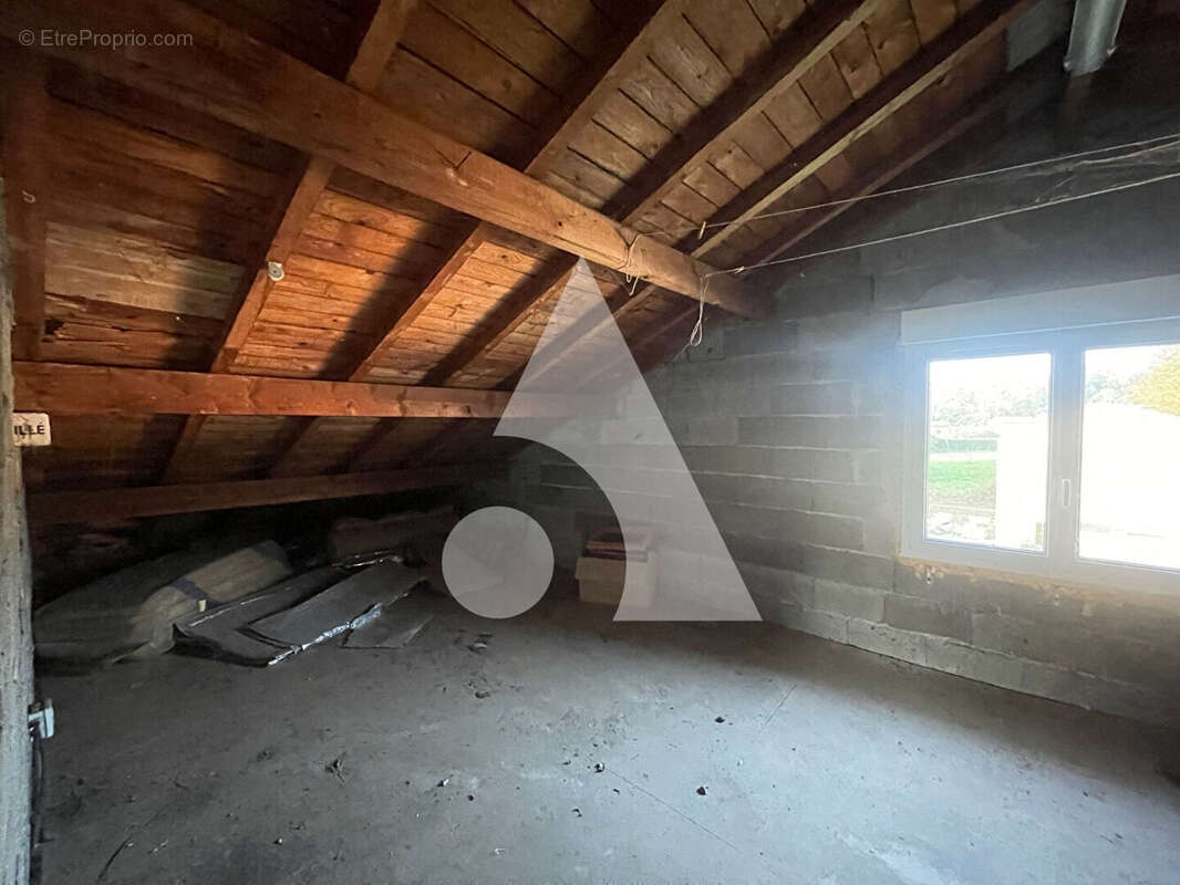 Appartement à REYRIEUX