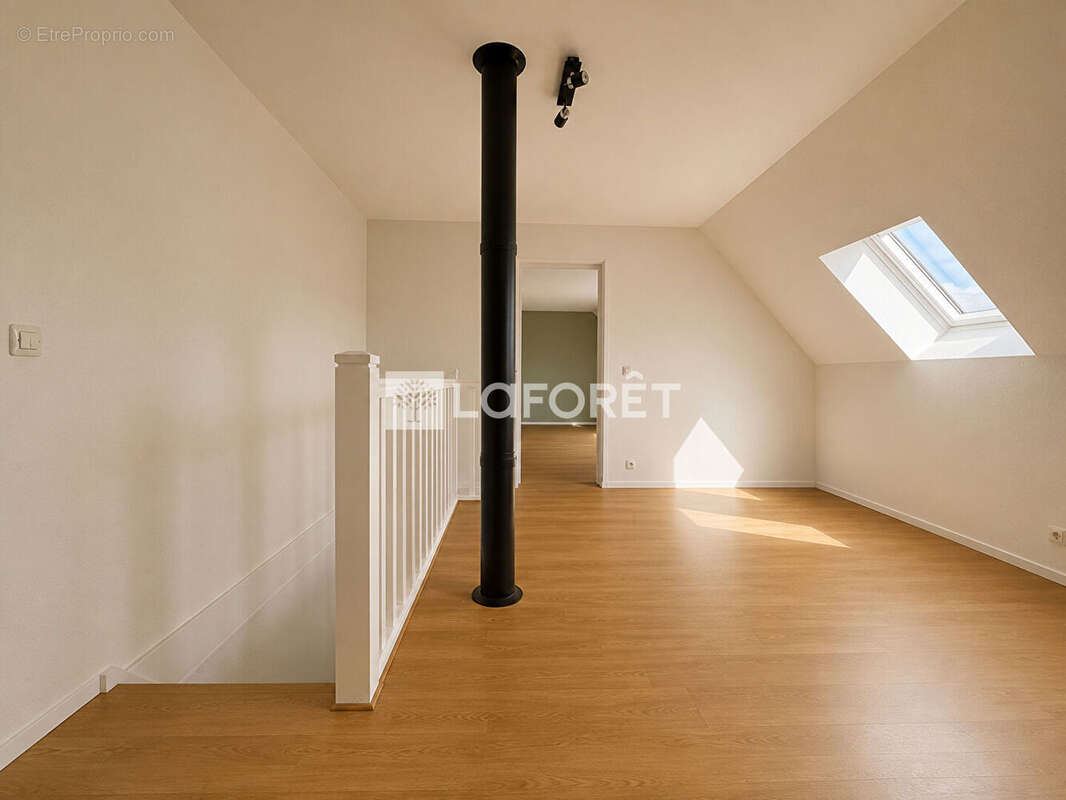 Appartement à LAMORLAYE