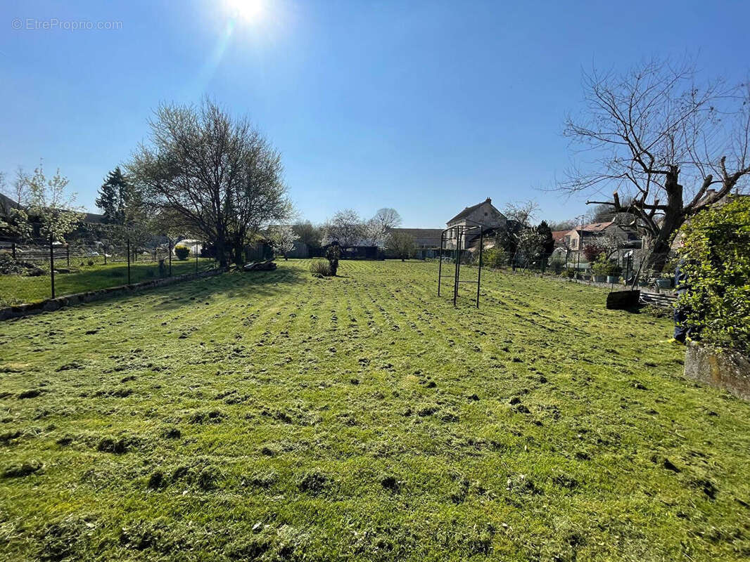 Maison à LIZY-SUR-OURCQ