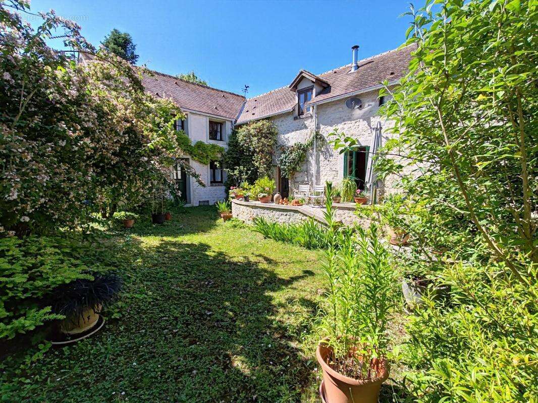 Maison à AUFFERVILLE