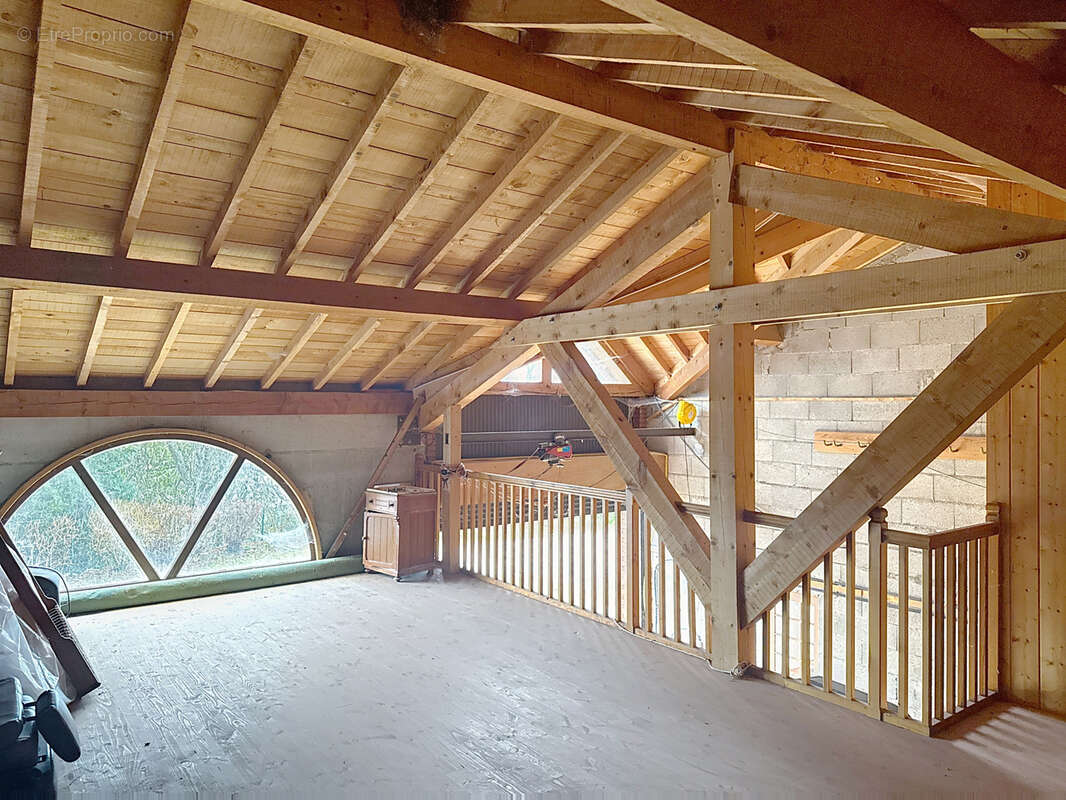 Maison à SAINT-BONNET-LE-CHATEAU