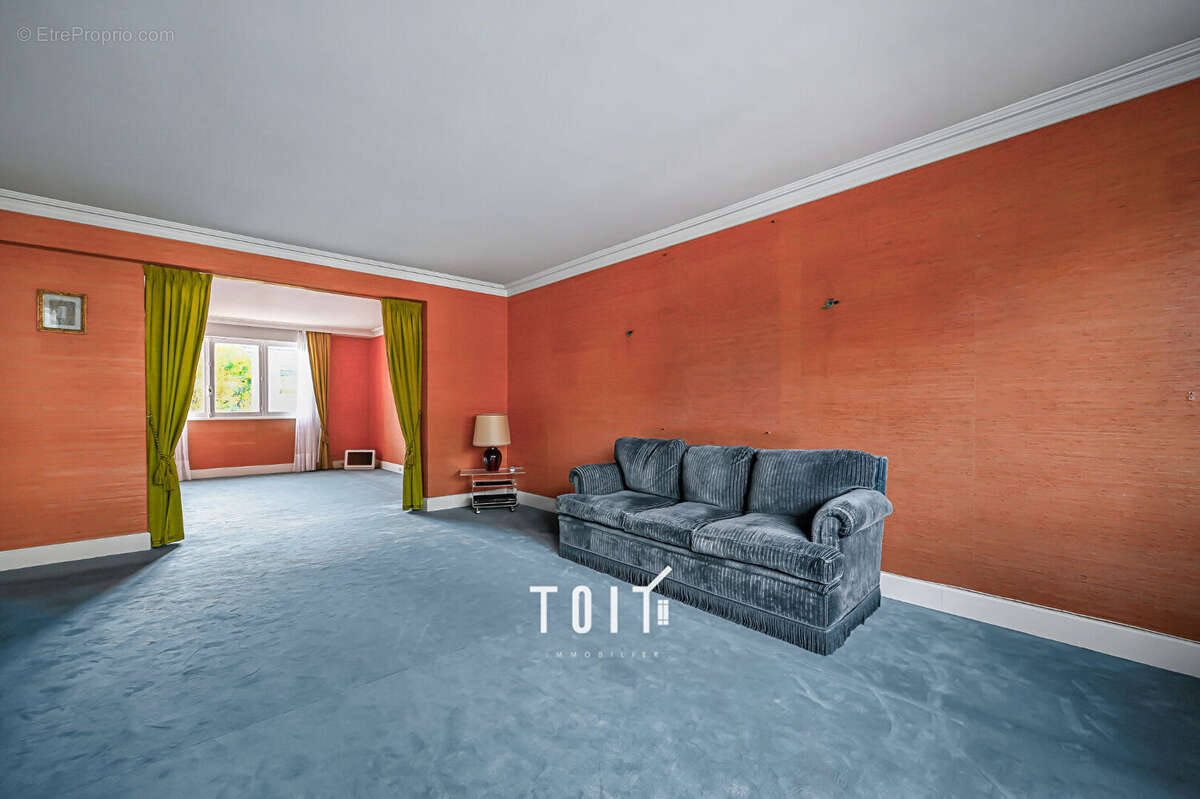 Appartement à PARIS-14E