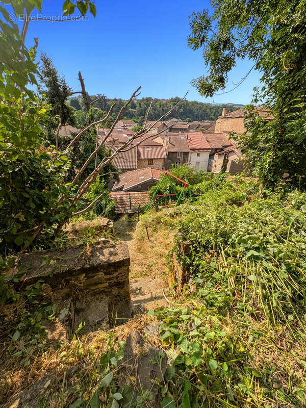 Maison à SAIN-BEL