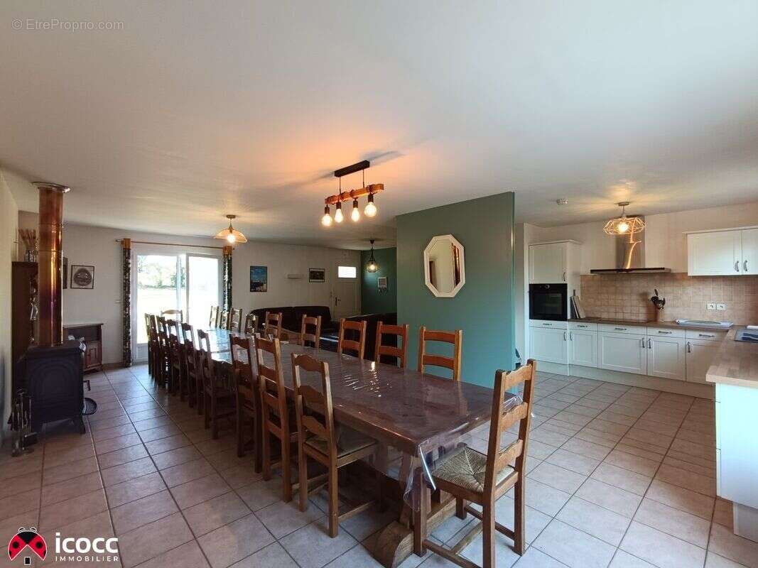 Maison à LA CAILLERE-SAINT-HILAIRE