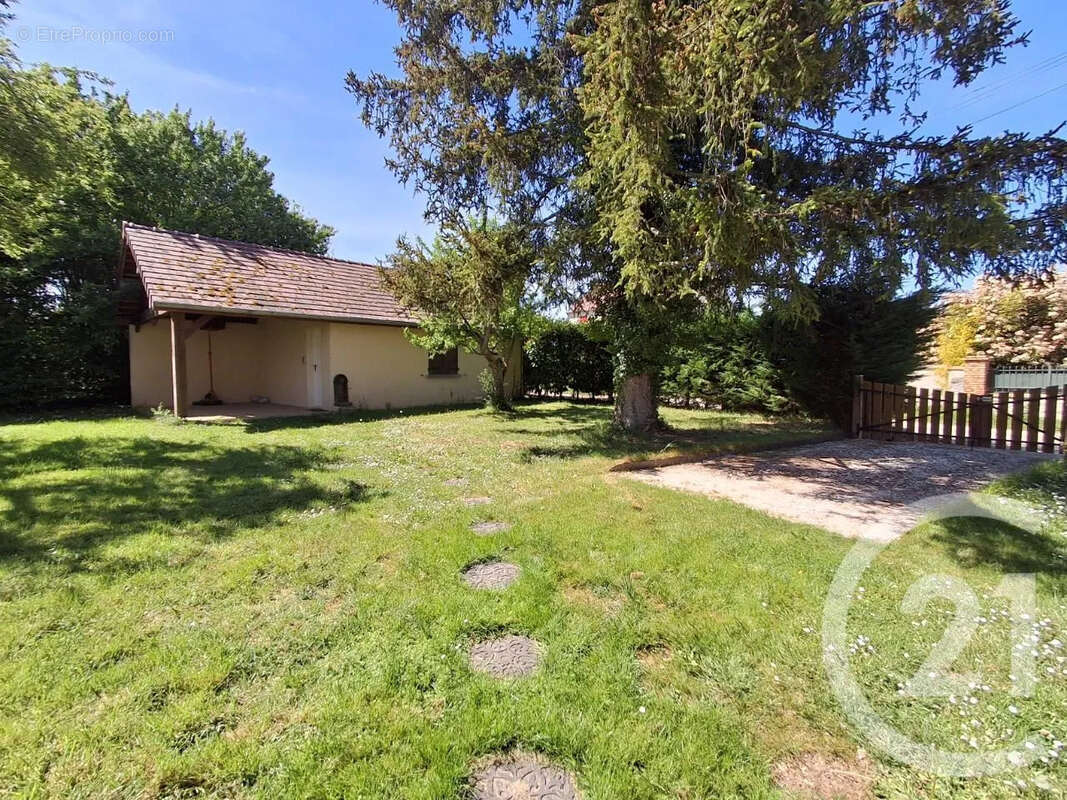 Maison 206 m² à Etais-La-Sauvin  - photo 11