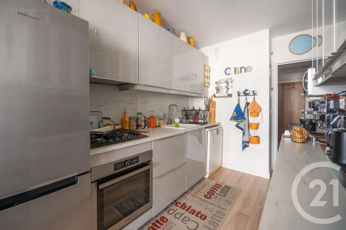 Appartement à BORMES-LES-MIMOSAS