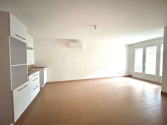 Appartement à NEGREPELISSE