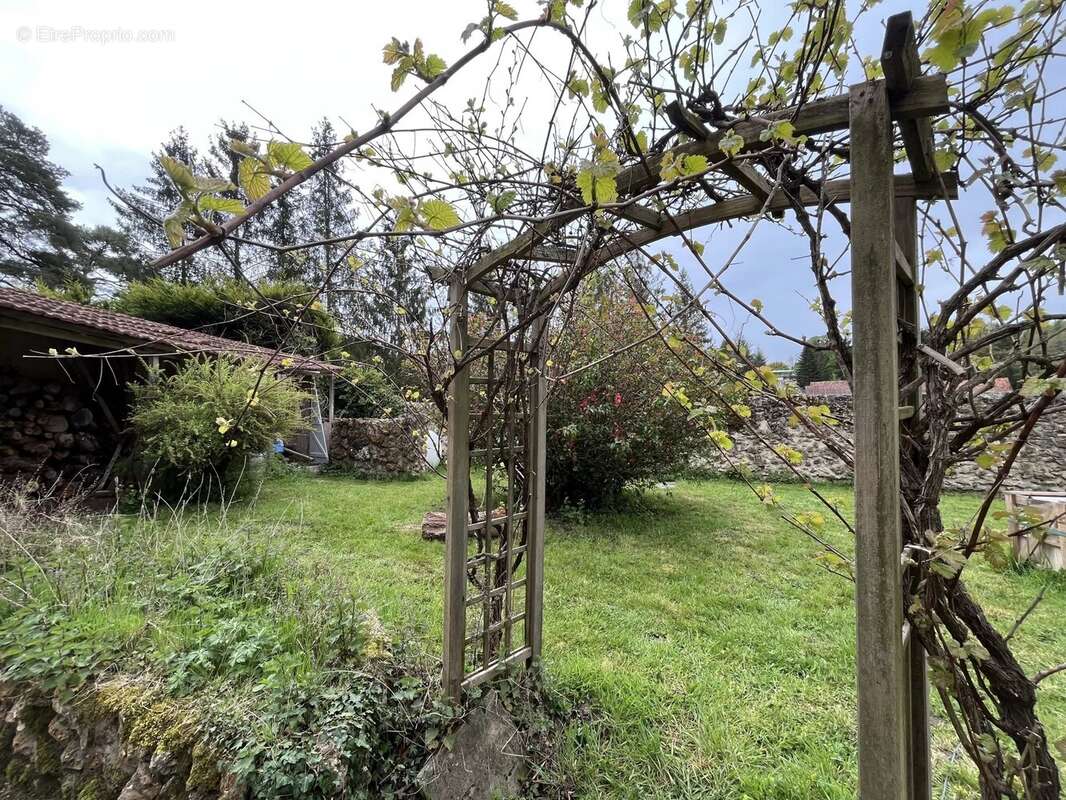 Maison à LEVIS-SAINT-NOM