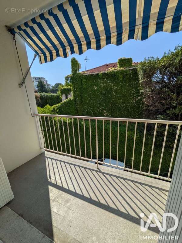 Appartement 67 m² à Antibes  - photo 2