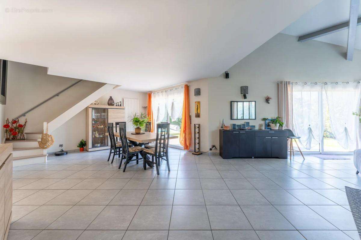 Maison à GUJAN-MESTRAS