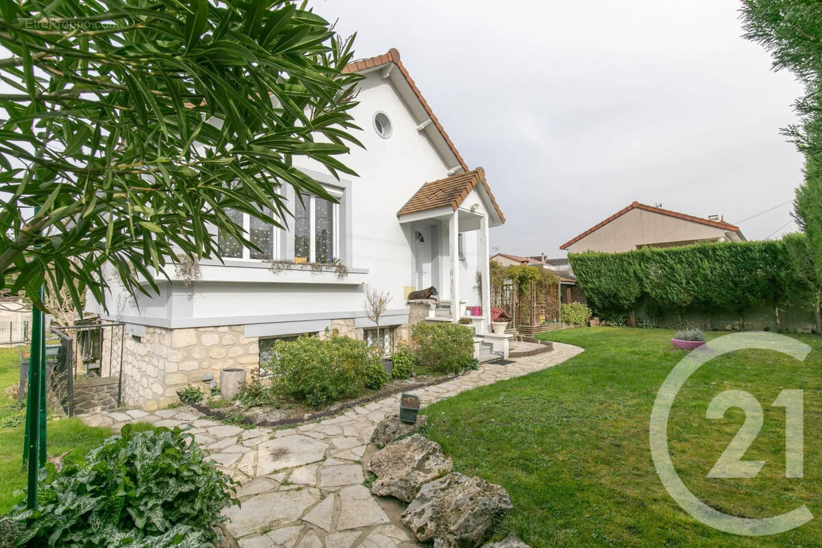Maison à CHAMPIGNY-SUR-MARNE