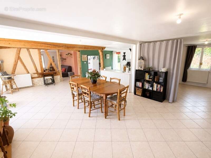 Maison normande rénovée à vendre proche Bernay – Longère de 166 m² avec 4 chambres - photo 7