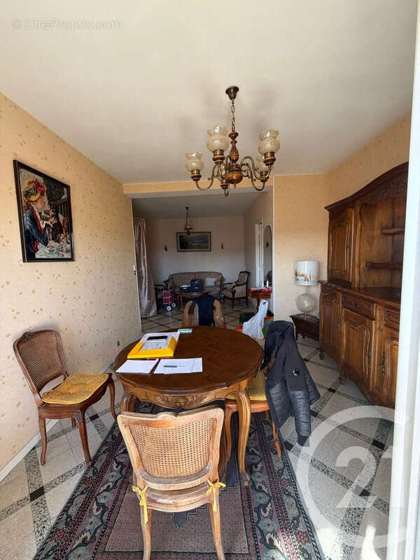 Appartement à MARSEILLE-5E