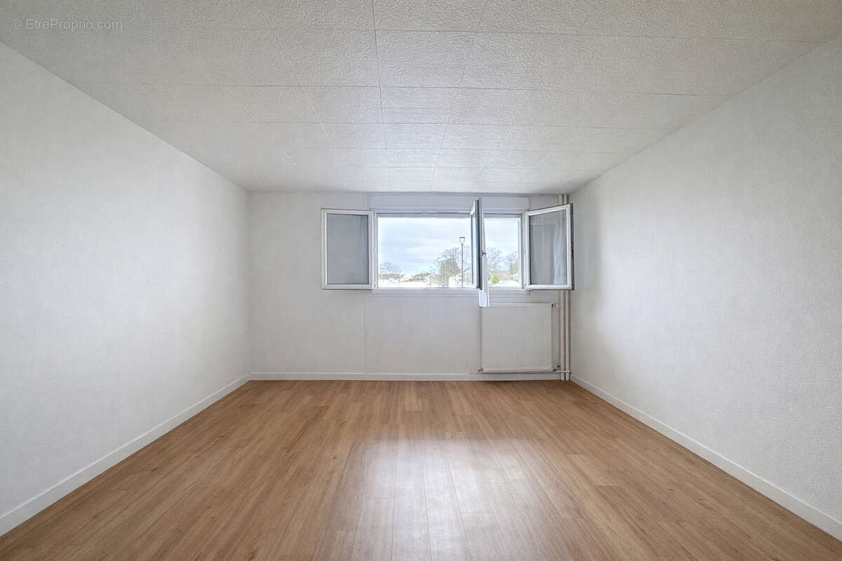 Appartement à CHILLY-MAZARIN