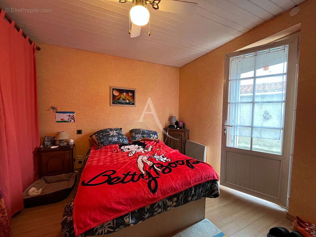 Maison à SAINT-MAIXENT-SUR-VIE