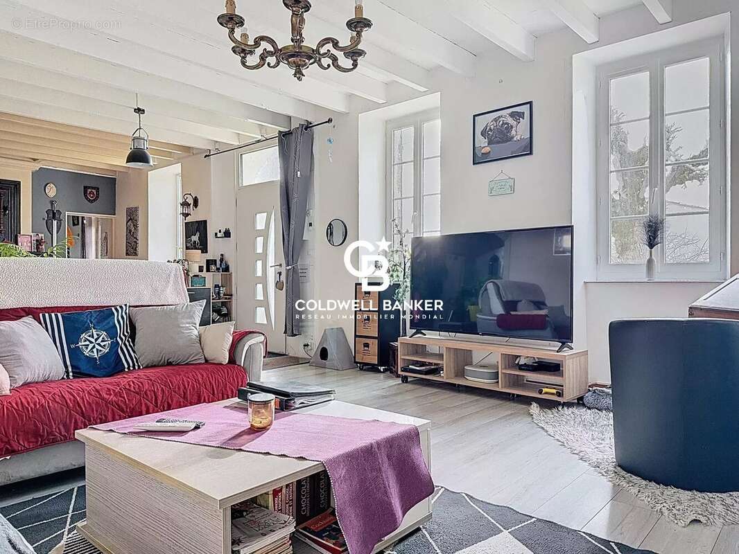 Maison à MONTPELLIER-DE-MEDILLAN