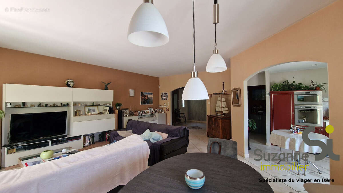 Maison 140 m² à Saint-Pierre-D'allevard  - photo 7