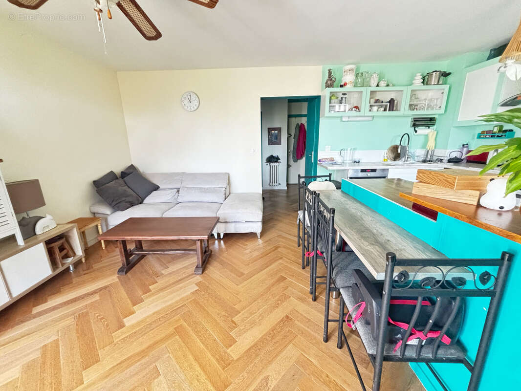 Appartement à SAINT-FONS