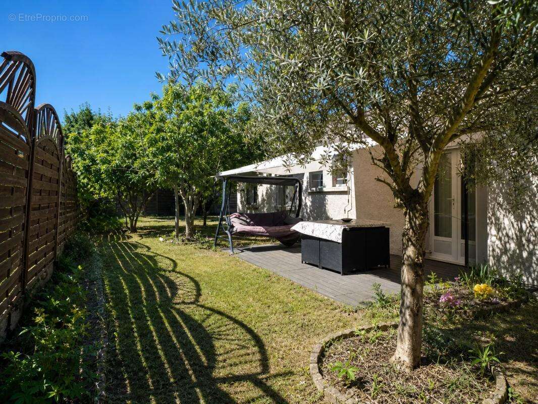 Maison de 7 pièces de 113 m² à Les Roches-de-Condrieu - photo 25
