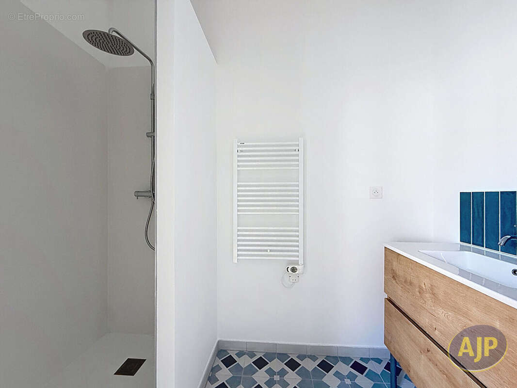ARCACHON Proche centre et petit port T4 - 108.35m² - photo 10