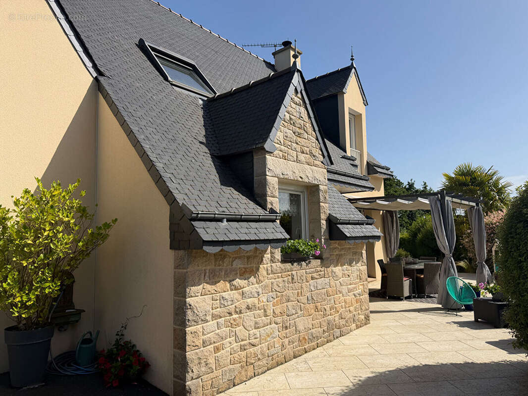 Maison à PLOUVARA