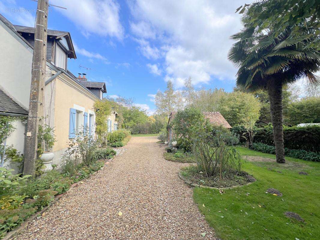 Maison à MONCE-EN-BELIN