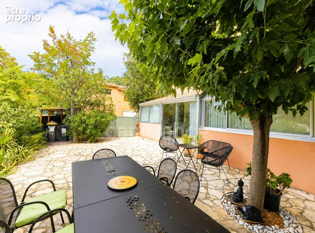 Appartement à vendre 2/3 pièces, jardin de 170 m2, parkings LE CASTELLET (83) - photo 7