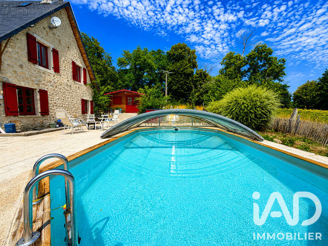 Maison 149 m² à Saint-Exupery-Les-Roches  - photo 8