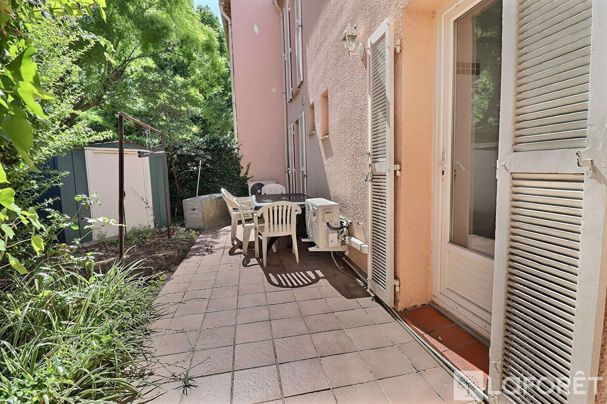 La Londe Les Maures / Miramar, 4 pièces, deux terrasses avec stationnement. - photo 6