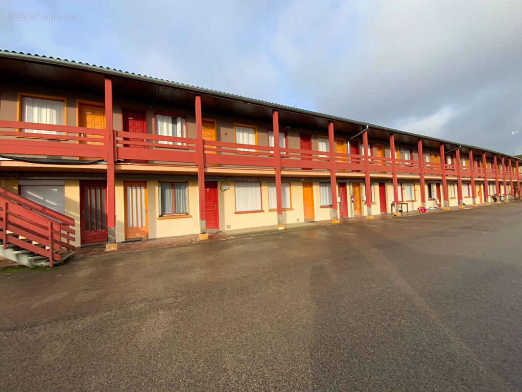 Ste savine, charmant studio lumineux et rénové de 18m², parking commun - photo 5