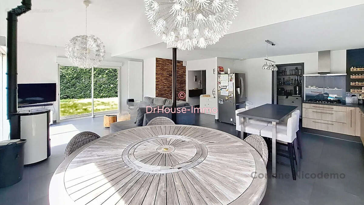 Maison à FOURQUES-SUR-GARONNE