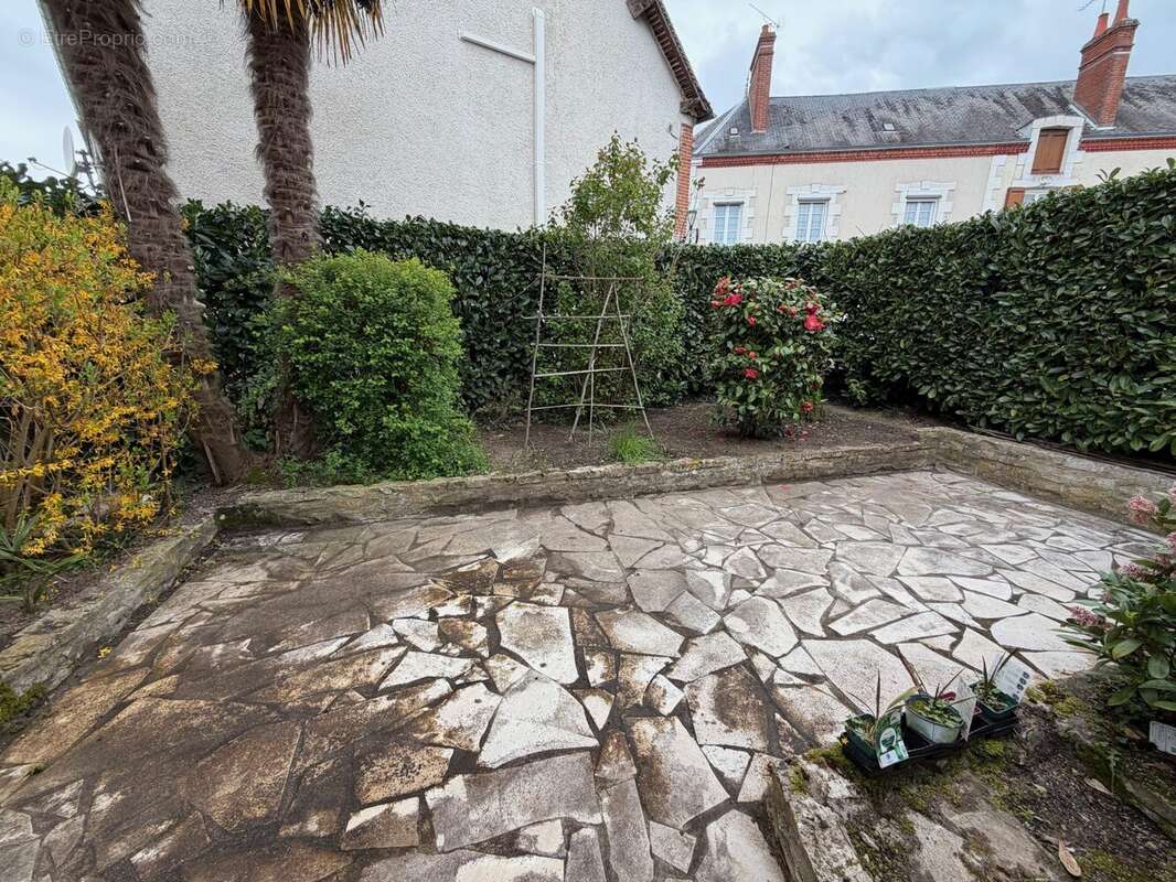 Maison à POILLY-LEZ-GIEN