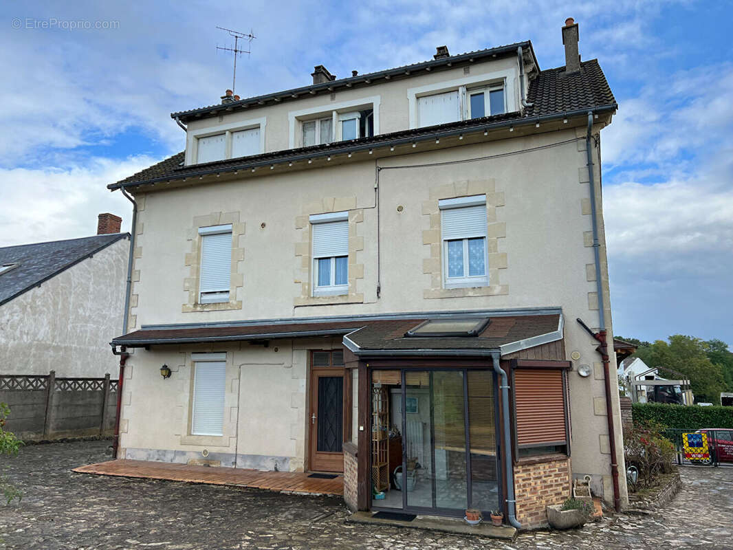 Appartement à SAUVIGNY-LES-BOIS