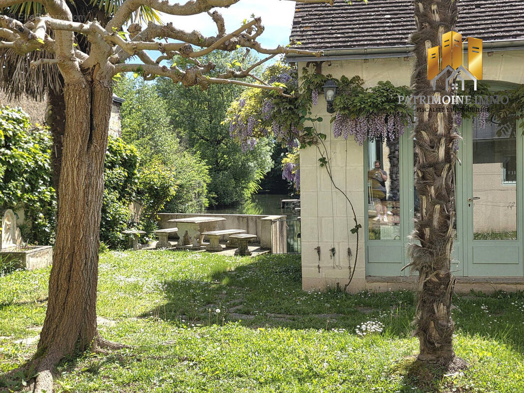 Maison à LA CHARTRE-SUR-LE-LOIR